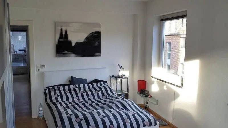 Pronájem bytu 2+1 68 m², Victoriastr. 20, Köln, Severní Porýní-Vestfálsko Pronájem bytu 2+1 68 m², Victoriastr. 20, Köln, Severní Porýní-Vestfálsko