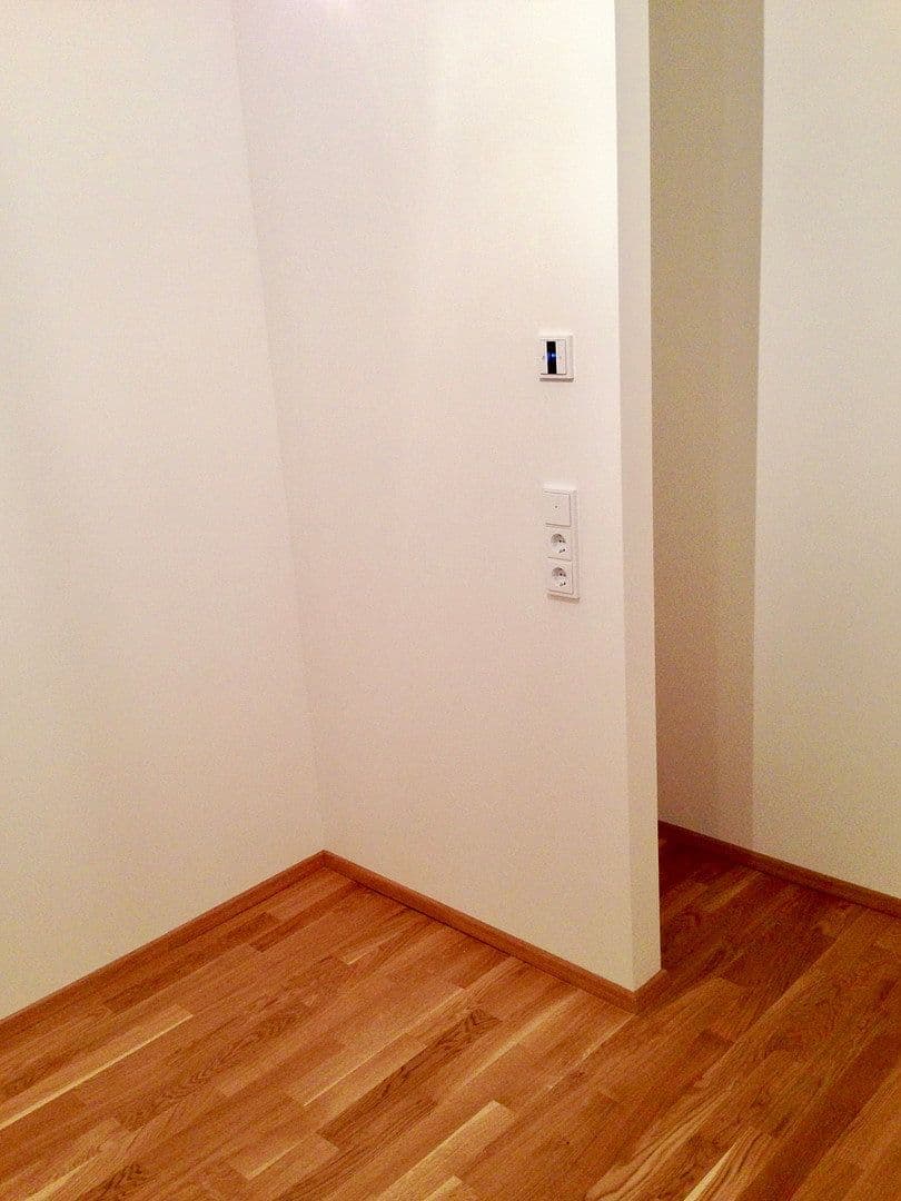 Pronájem bytu 1+kk 35 m², Frankfurt, Hessen Pronájem bytu 1+kk 35 m², Frankfurt, Hessen