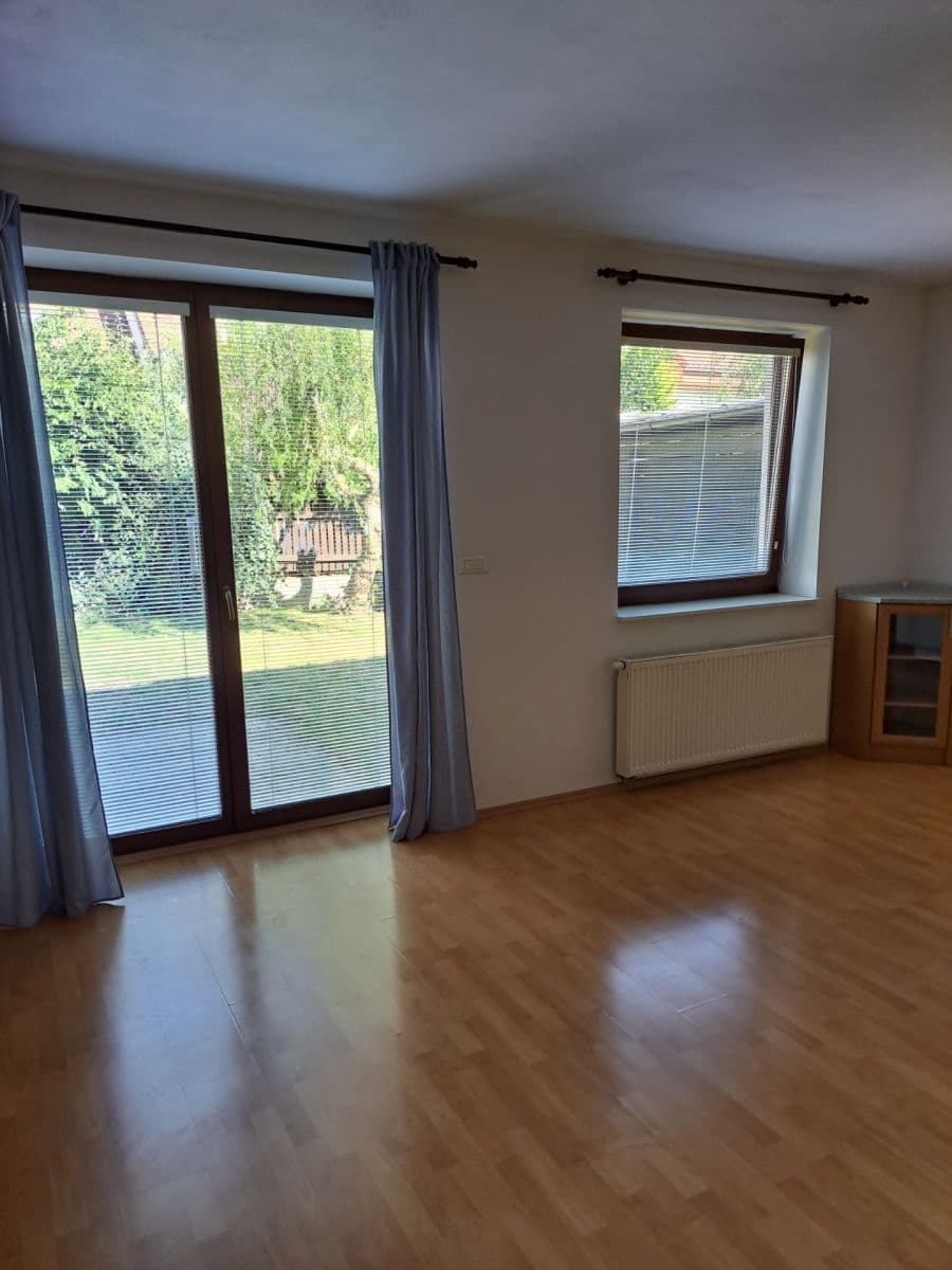 Pronájem domu 125 m², pozemek 212 m², Krylova, Zeleneč, Středočeský kraj Pronájem domu 125 m², pozemek 212 m², Krylova, Zeleneč, Středočeský kraj