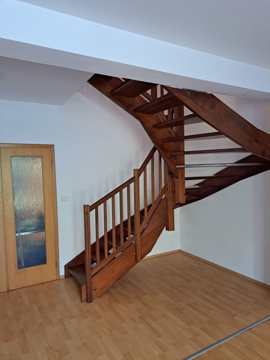 Pronájem domu 125 m², pozemek 212 m², Krylova, Zeleneč, Středočeský kraj Pronájem domu 125 m², pozemek 212 m², Krylova, Zeleneč, Středočeský kraj