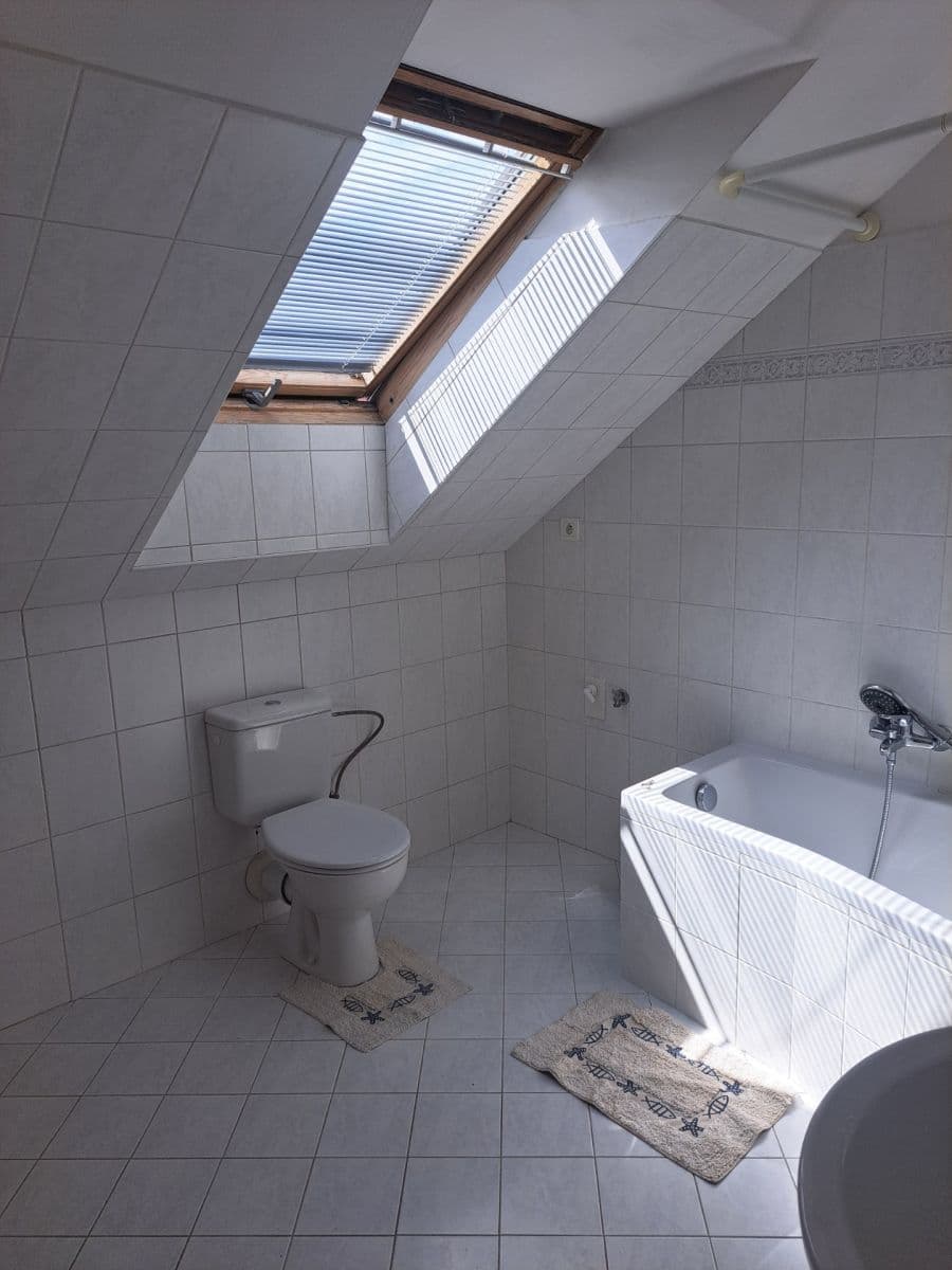 Pronájem domu 125 m², pozemek 212 m², Krylova, Zeleneč, Středočeský kraj Pronájem domu 125 m², pozemek 212 m², Krylova, Zeleneč, Středočeský kraj