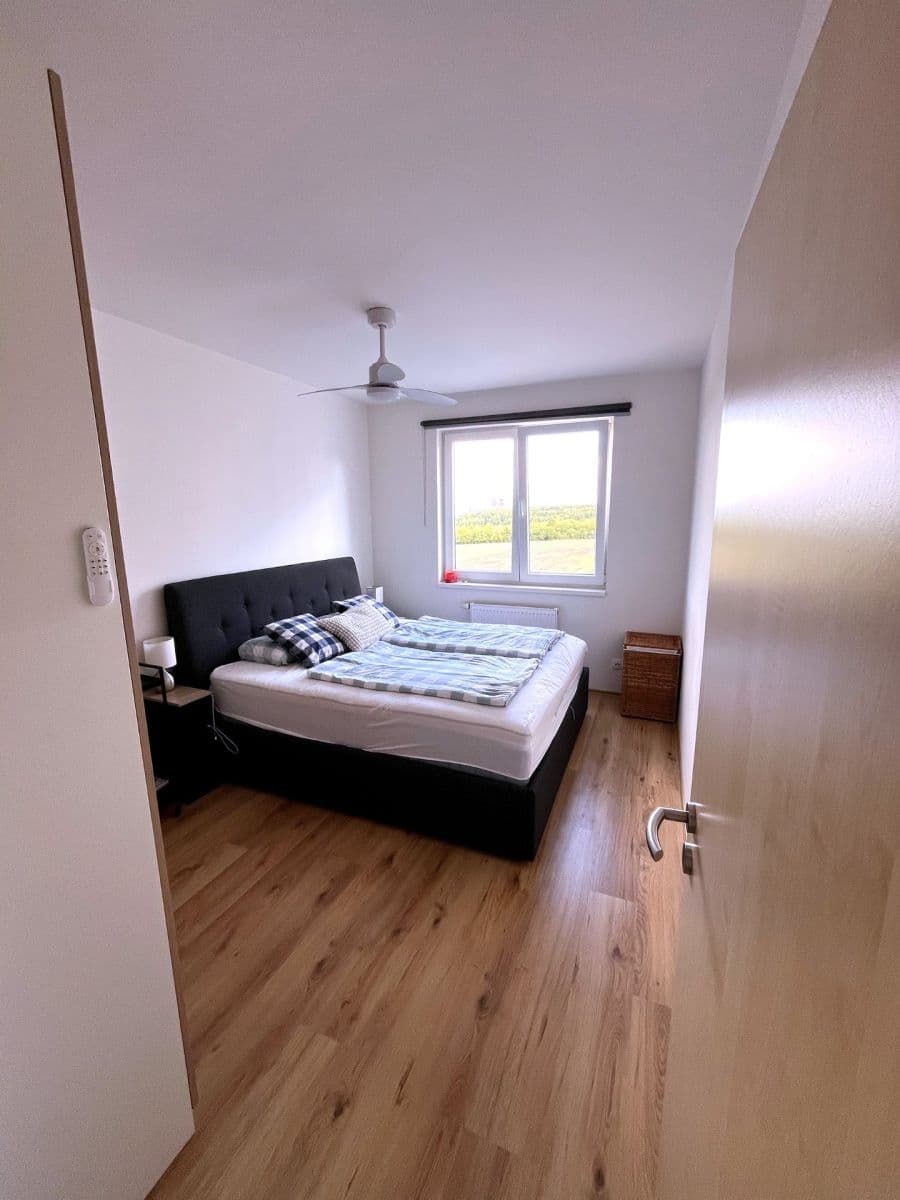 Pronájem bytu 3+kk 70 m², Miloše Havla, Praha, Praha Pronájem bytu 3+kk 70 m², Miloše Havla, Praha, Praha
