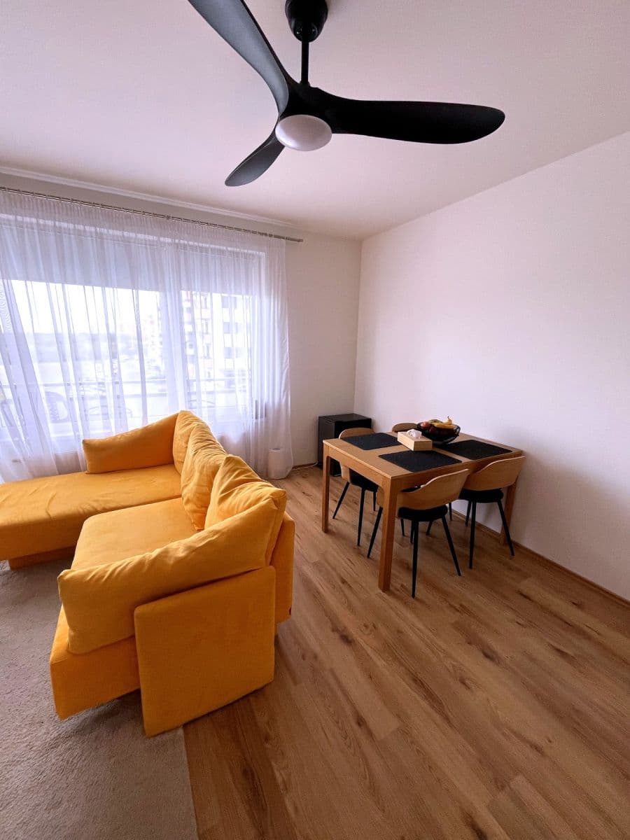 Pronájem bytu 3+kk 70 m², Miloše Havla, Praha, Praha Pronájem bytu 3+kk 70 m², Miloše Havla, Praha, Praha