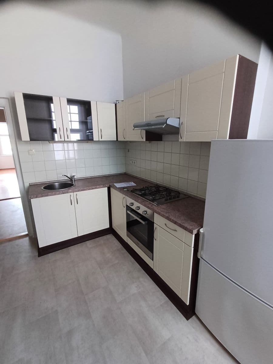 Pronájem bytu 2+kk 37 m², Madridská, Praha, Praha Pronájem bytu 2+kk 37 m², Madridská, Praha, Praha