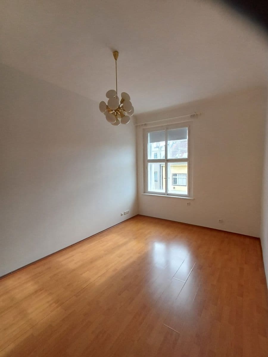Pronájem bytu 2+kk 37 m², Madridská, Praha, Praha Pronájem bytu 2+kk 37 m², Madridská, Praha, Praha