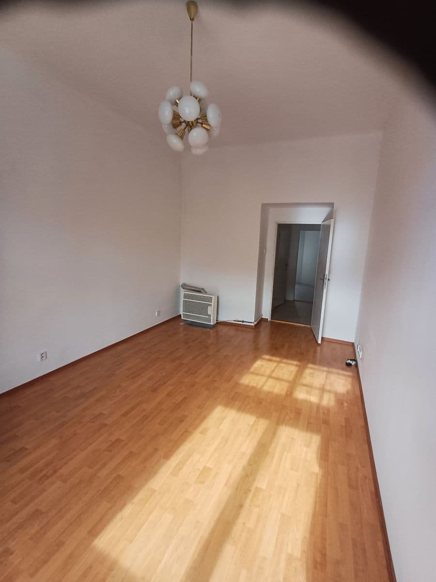 Pronájem bytu 2+kk 37 m², Madridská, Praha, Praha Pronájem bytu 2+kk 37 m², Madridská, Praha, Praha