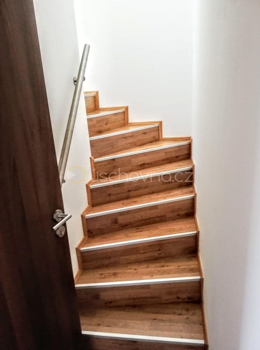 Pronájem bytu 2+kk 40 m², U Hostavického potoka, Praha, Praha Pronájem bytu 2+kk 40 m², U Hostavického potoka, Praha, Praha