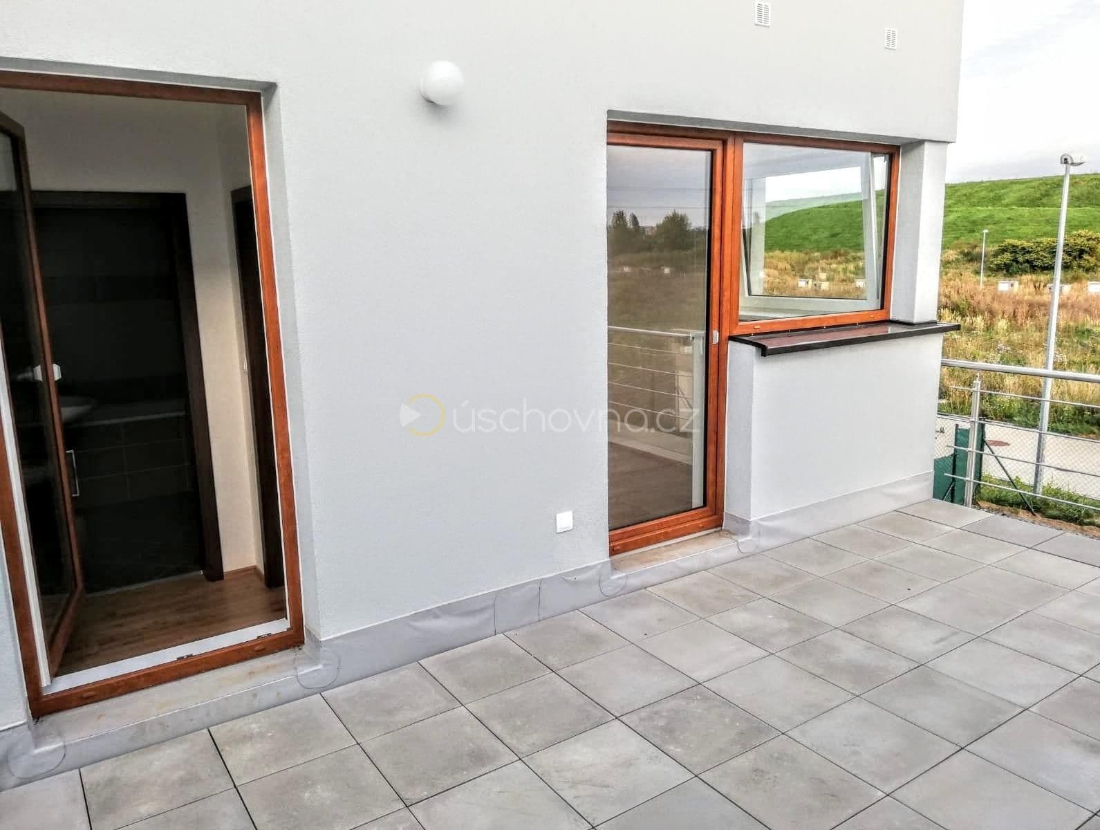 Pronájem bytu 2+kk 40 m², U Hostavického potoka, Praha, Praha Pronájem bytu 2+kk 40 m², U Hostavického potoka, Praha, Praha