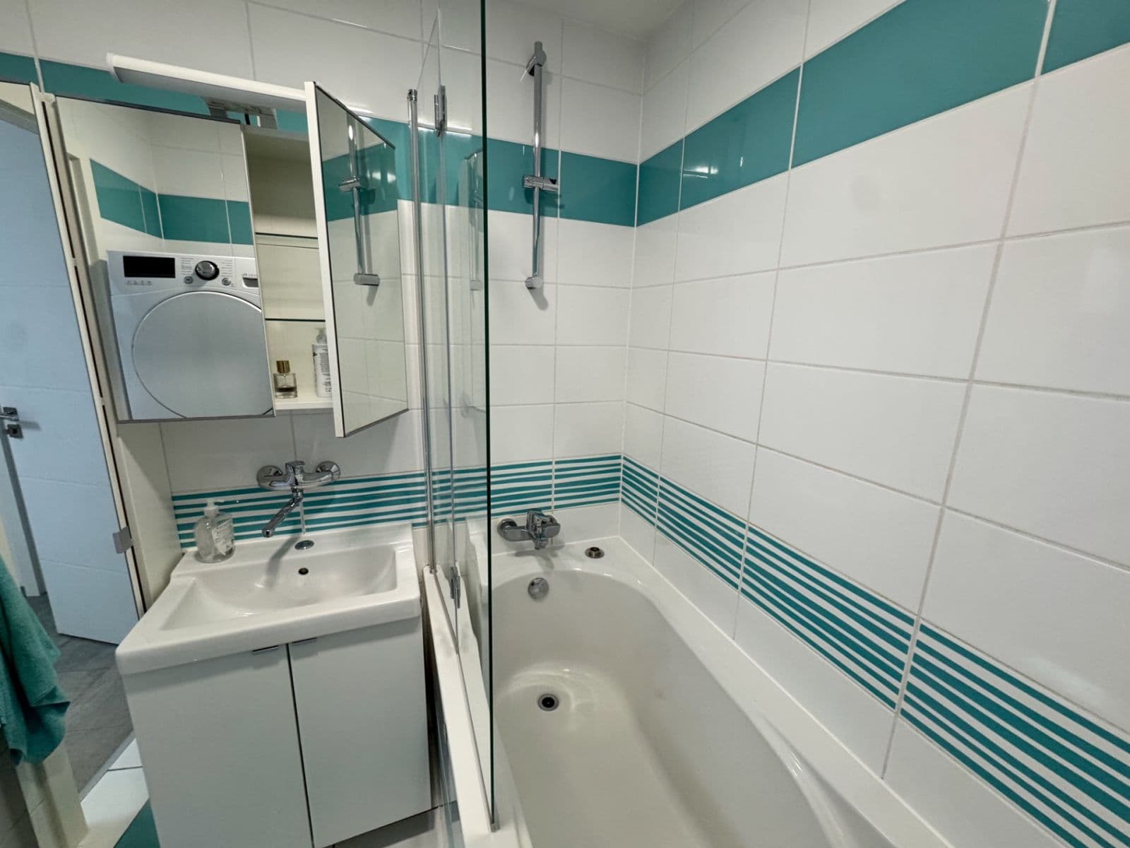Pronájem bytu 3+1 65 m², Štichova, Praha, Praha Pronájem bytu 3+1 65 m², Štichova, Praha, Praha