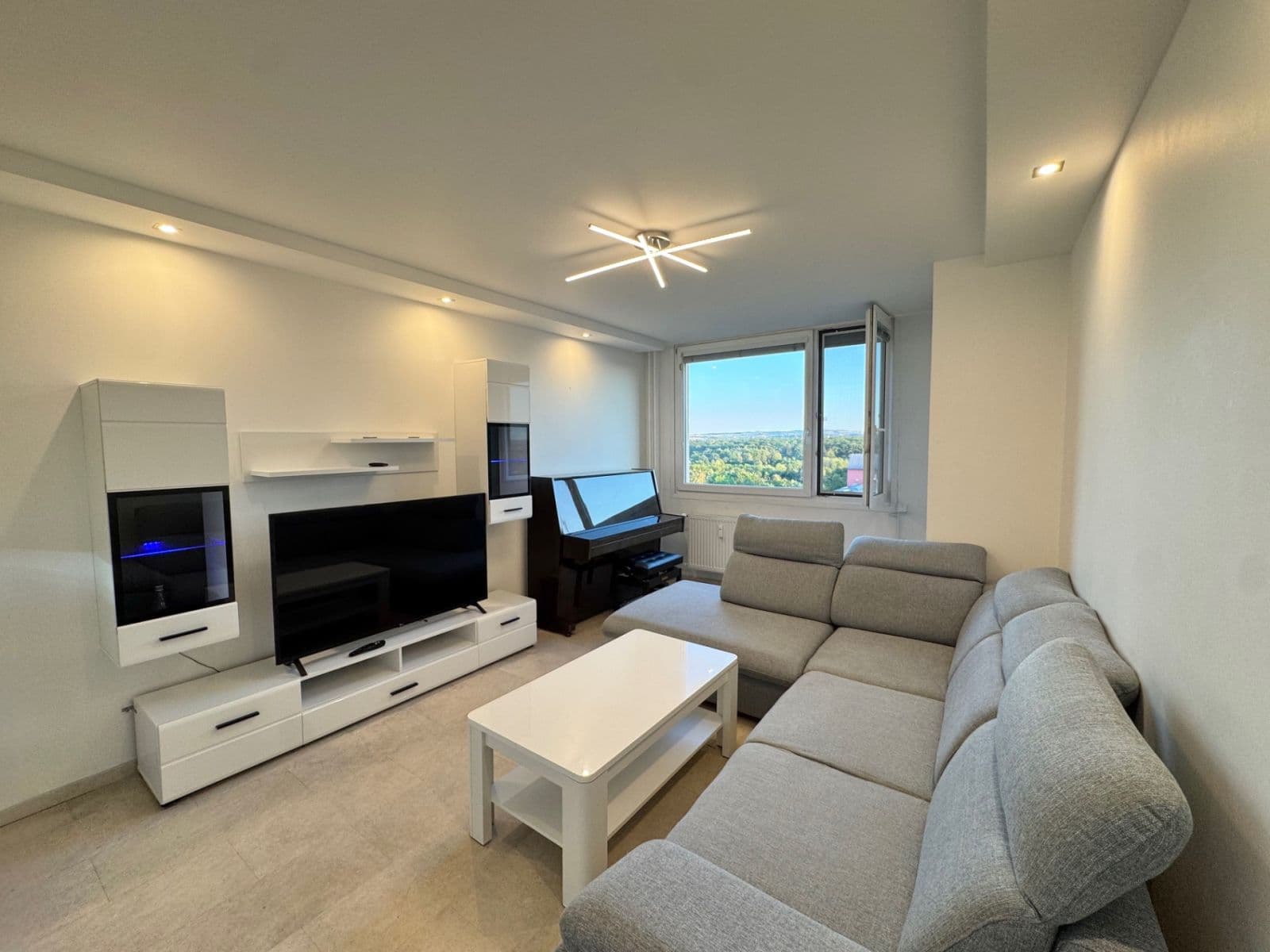 Pronájem bytu 3+1 65 m², Štichova, Praha, Praha Pronájem bytu 3+1 65 m², Štichova, Praha, Praha