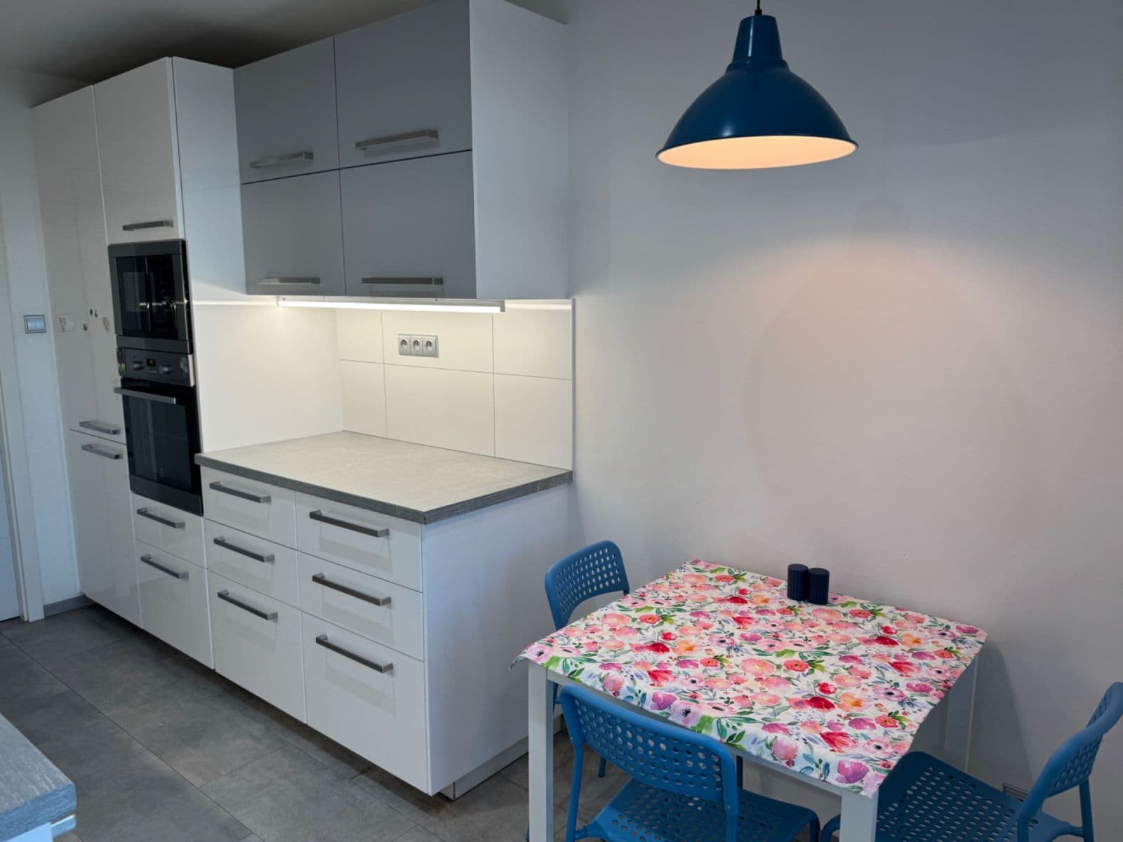 Pronájem bytu 3+1 65 m², Štichova, Praha, Praha Pronájem bytu 3+1 65 m², Štichova, Praha, Praha