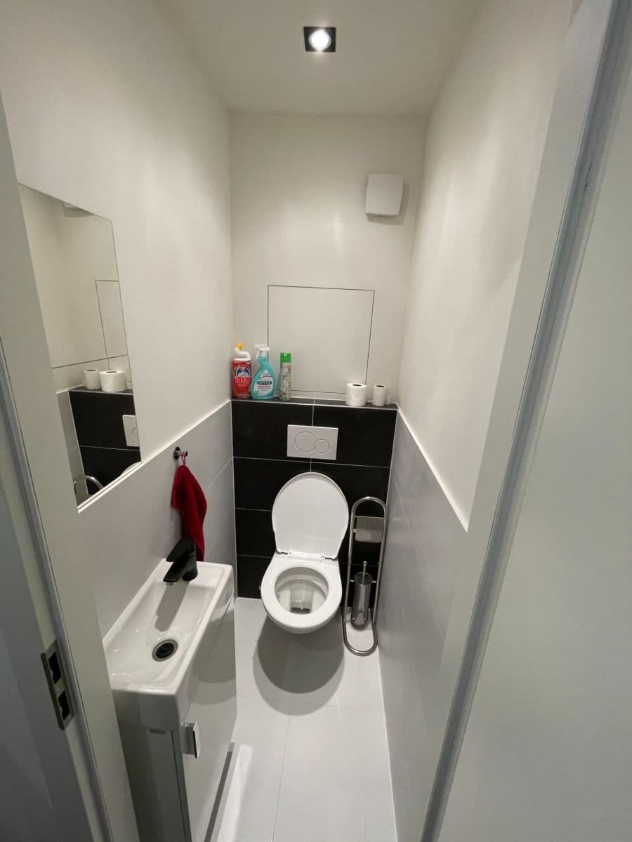 Prodej bytu 2+kk 40 m², Jetelová, Praha, Praha Prodej bytu 2+kk 40 m², Jetelová, Praha, Praha