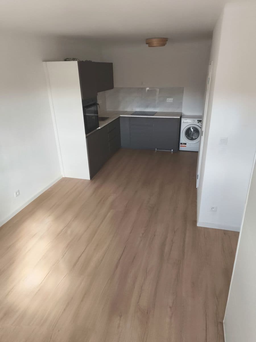 Pronájem bytu 1+kk 25 m², Jičínská, Praha, Praha Pronájem bytu 1+kk 25 m², Jičínská, Praha, Praha