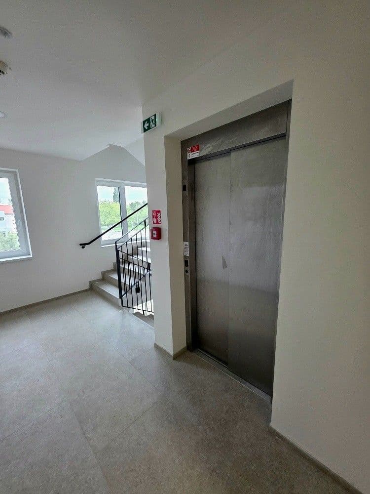 Pronájem bytu 2+kk 46 m², Generála Bočka, Praha, Praha Pronájem bytu 2+kk 46 m², Generála Bočka, Praha, Praha
