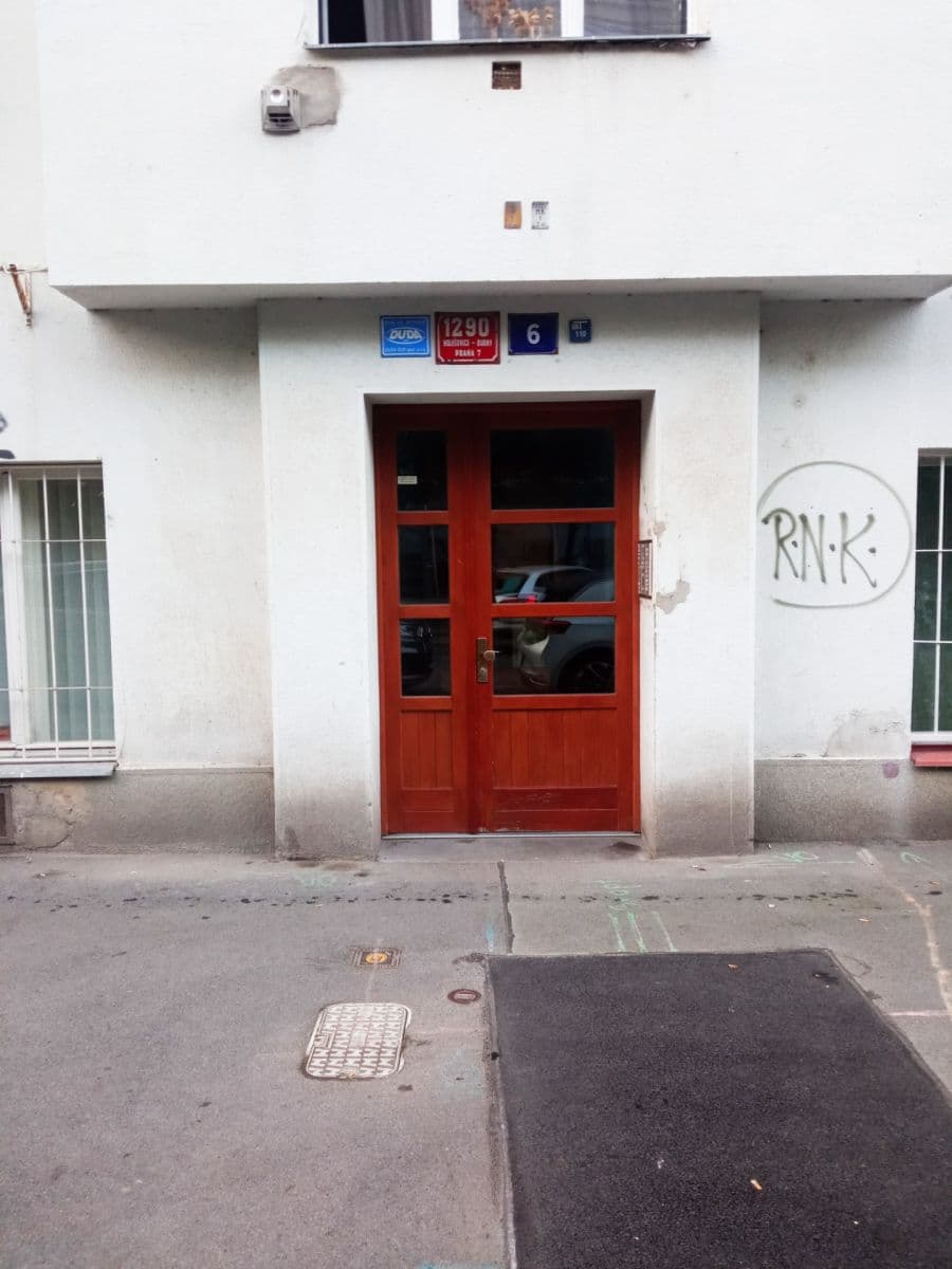 Pronájem nebytového prostoru 18 m², U Parního mlýna, Praha, Praha Pronájem nebytového prostoru 18 m², U Parního mlýna, Praha, Praha