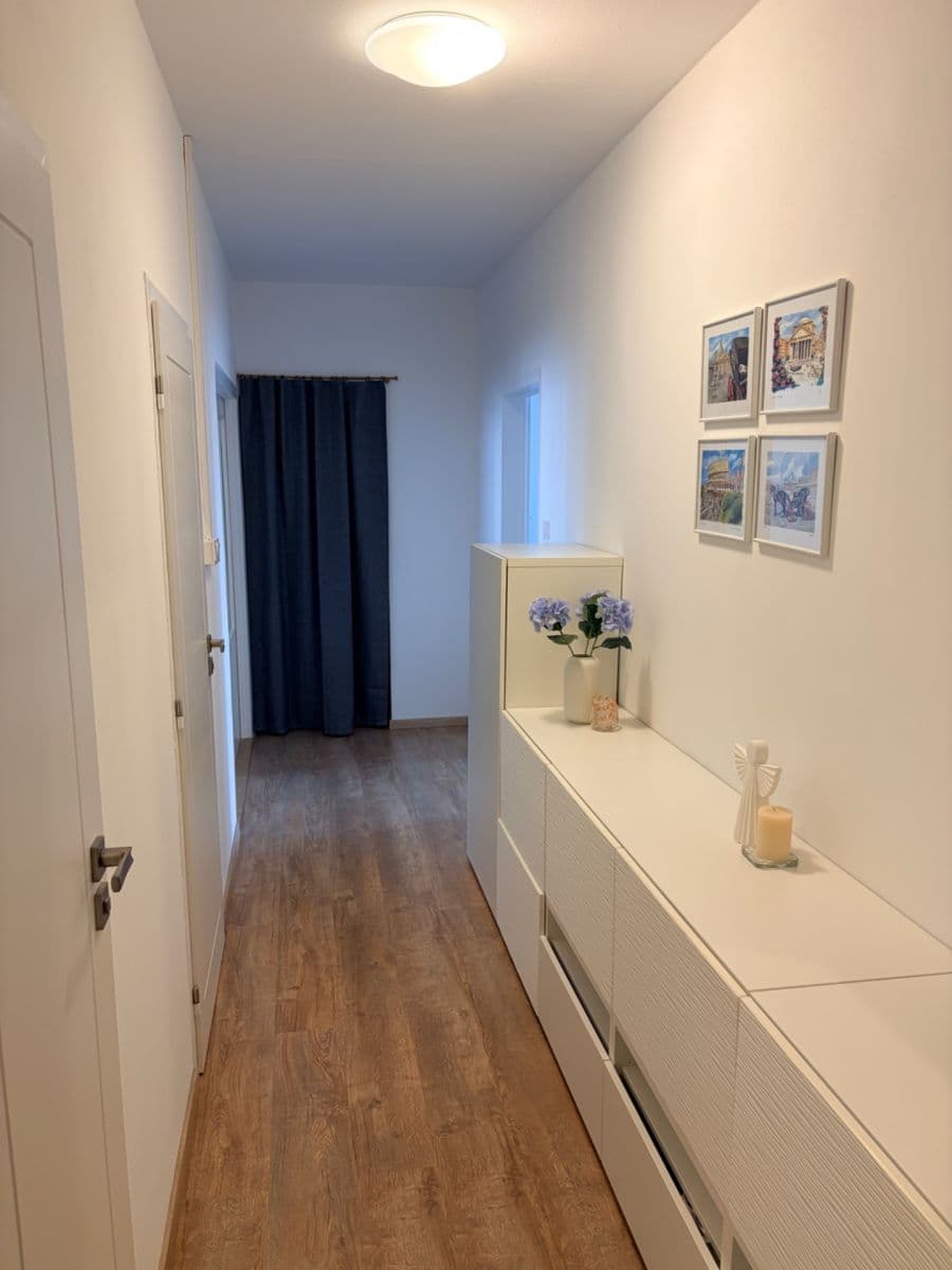 Pronájem bytu 2+1 66 m², Handkeho, Olomouc, Olomoucký kraj Pronájem bytu 2+1 66 m², Handkeho, Olomouc, Olomoucký kraj