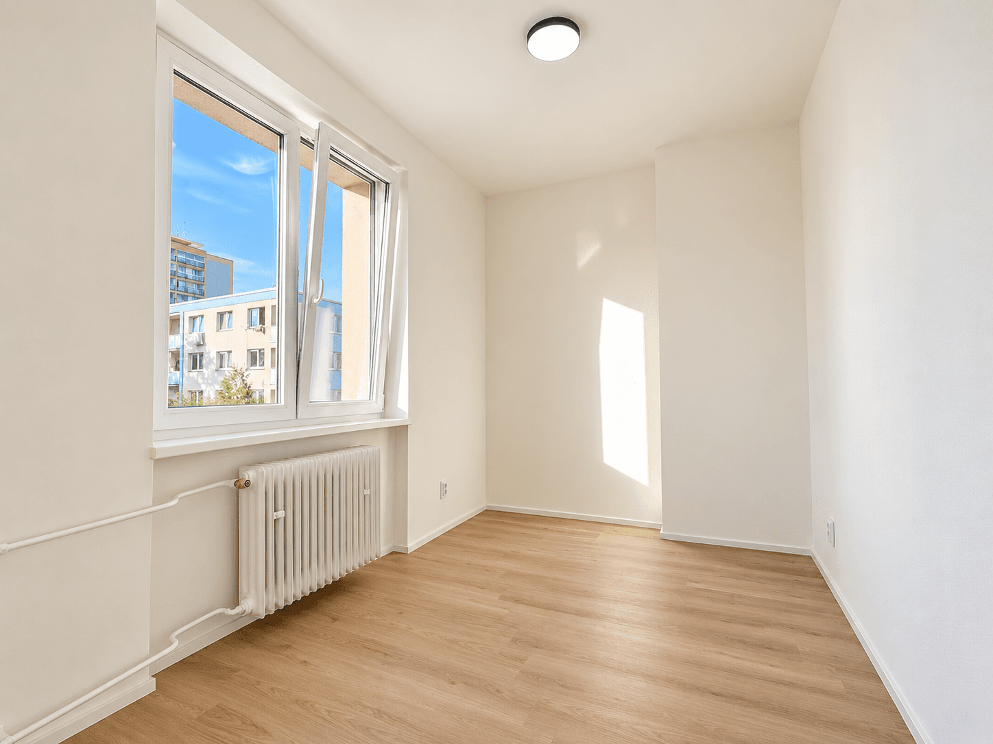 Prodej bytu 3+kk 57 m², 28. října, Neratovice, Středočeský kraj Prodej bytu 3+kk 57 m², 28. října, Neratovice, Středočeský kraj