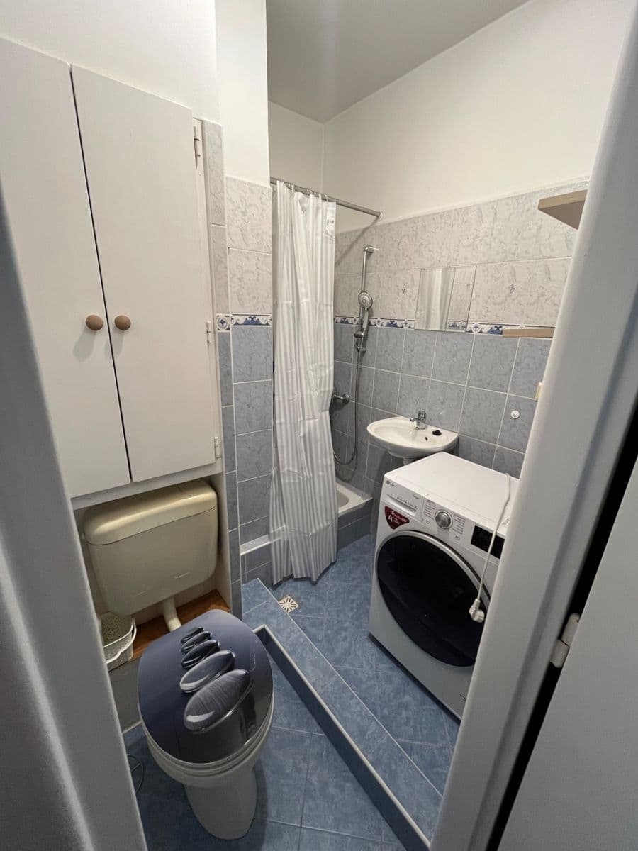 Pronájem bytu 1+kk 24 m², Hlavní třída, Ostrava, Moravskoslezský kraj Pronájem bytu 1+kk 24 m², Hlavní třída, Ostrava, Moravskoslezský kraj