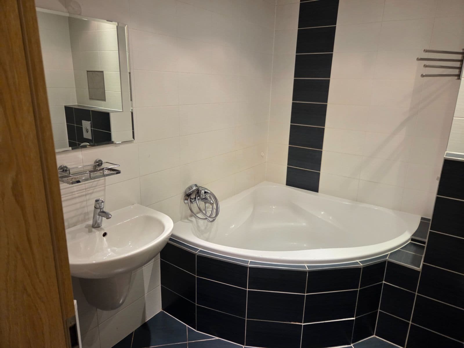Prodej bytu 2+kk 53 m², Tulešická, Praha, Praha Prodej bytu 2+kk 53 m², Tulešická, Praha, Praha