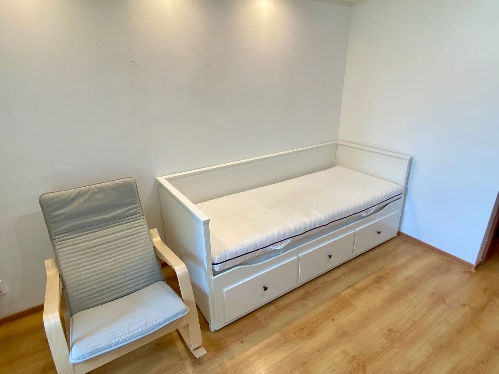 Pronájem bytu 1+kk 22 m², Kuželova, Praha, Praha Pronájem bytu 1+kk 22 m², Kuželova, Praha, Praha