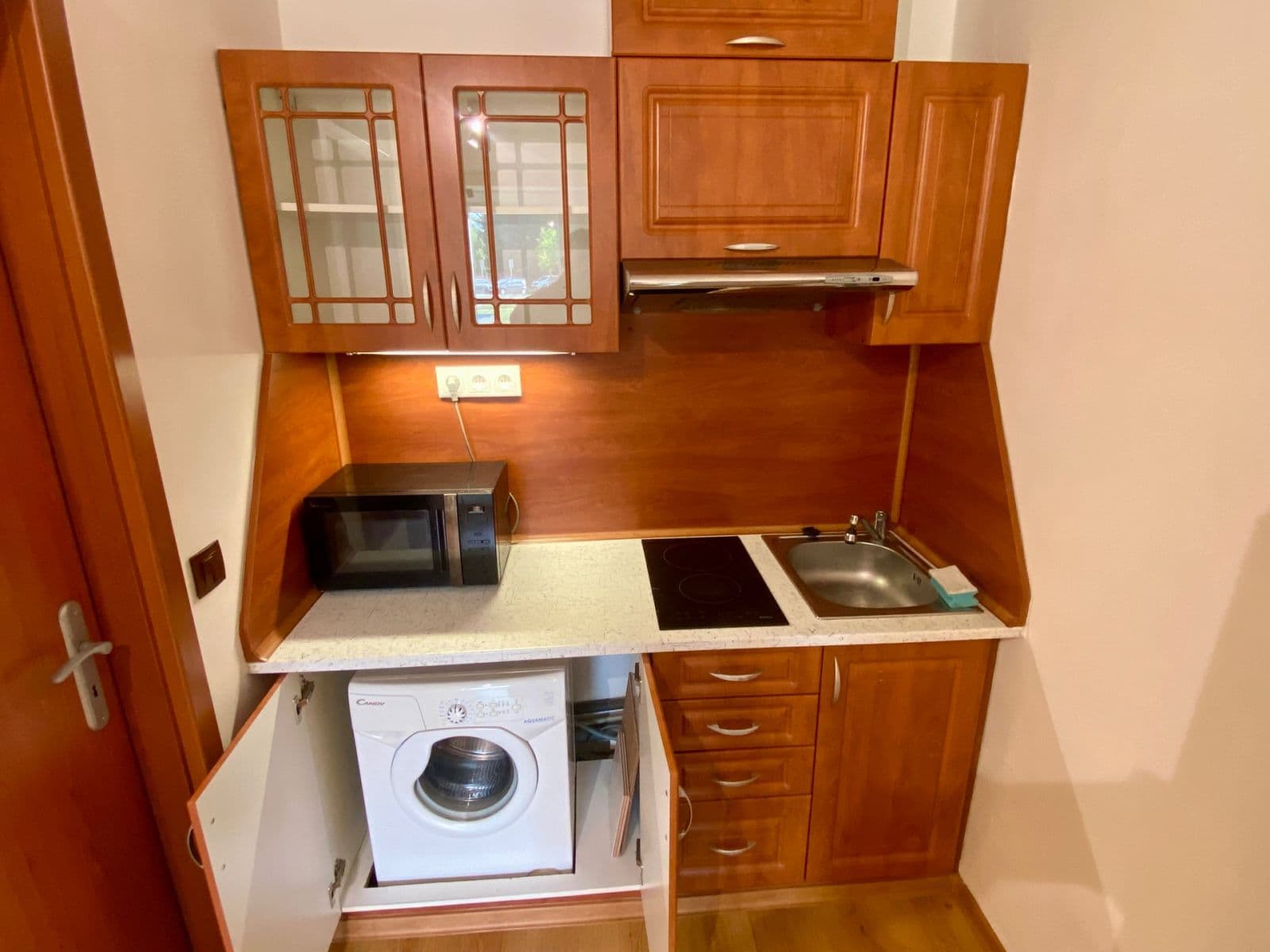 Pronájem bytu 1+kk 22 m², Kuželova, Praha, Praha Pronájem bytu 1+kk 22 m², Kuželova, Praha, Praha