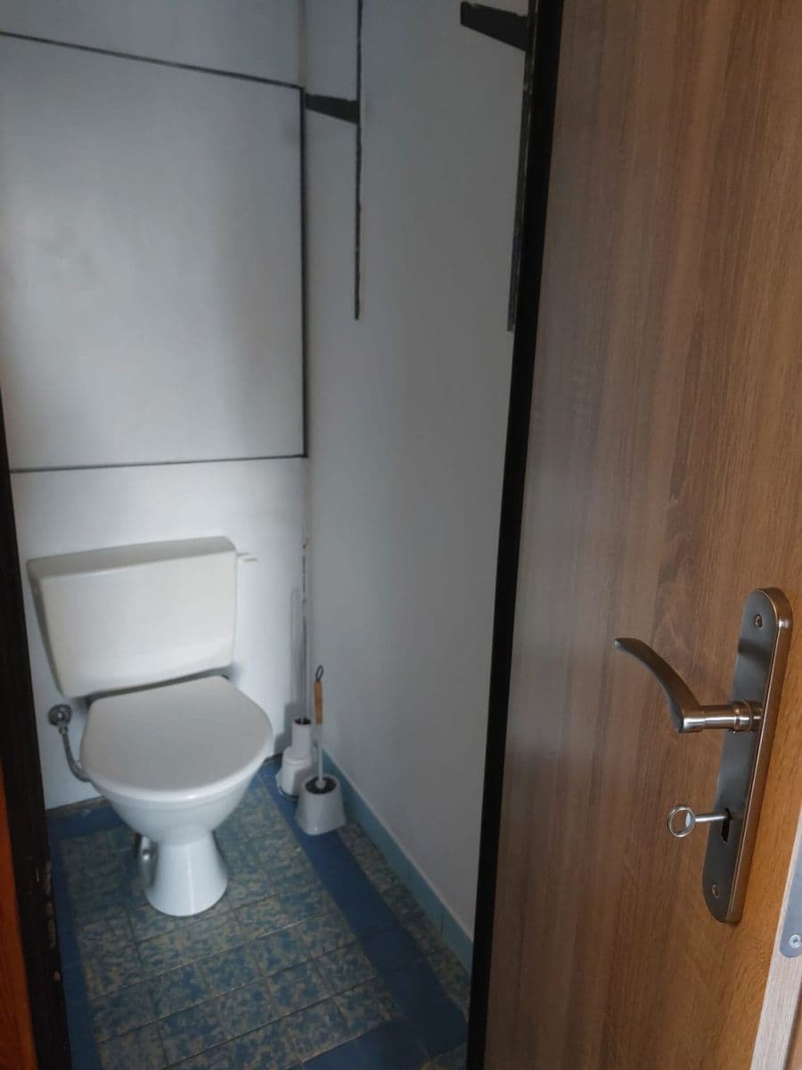 Pronájem bytu 4+1 80 m², Strážnická, Plzeň, Plzeňský kraj Pronájem bytu 4+1 80 m², Strážnická, Plzeň, Plzeňský kraj