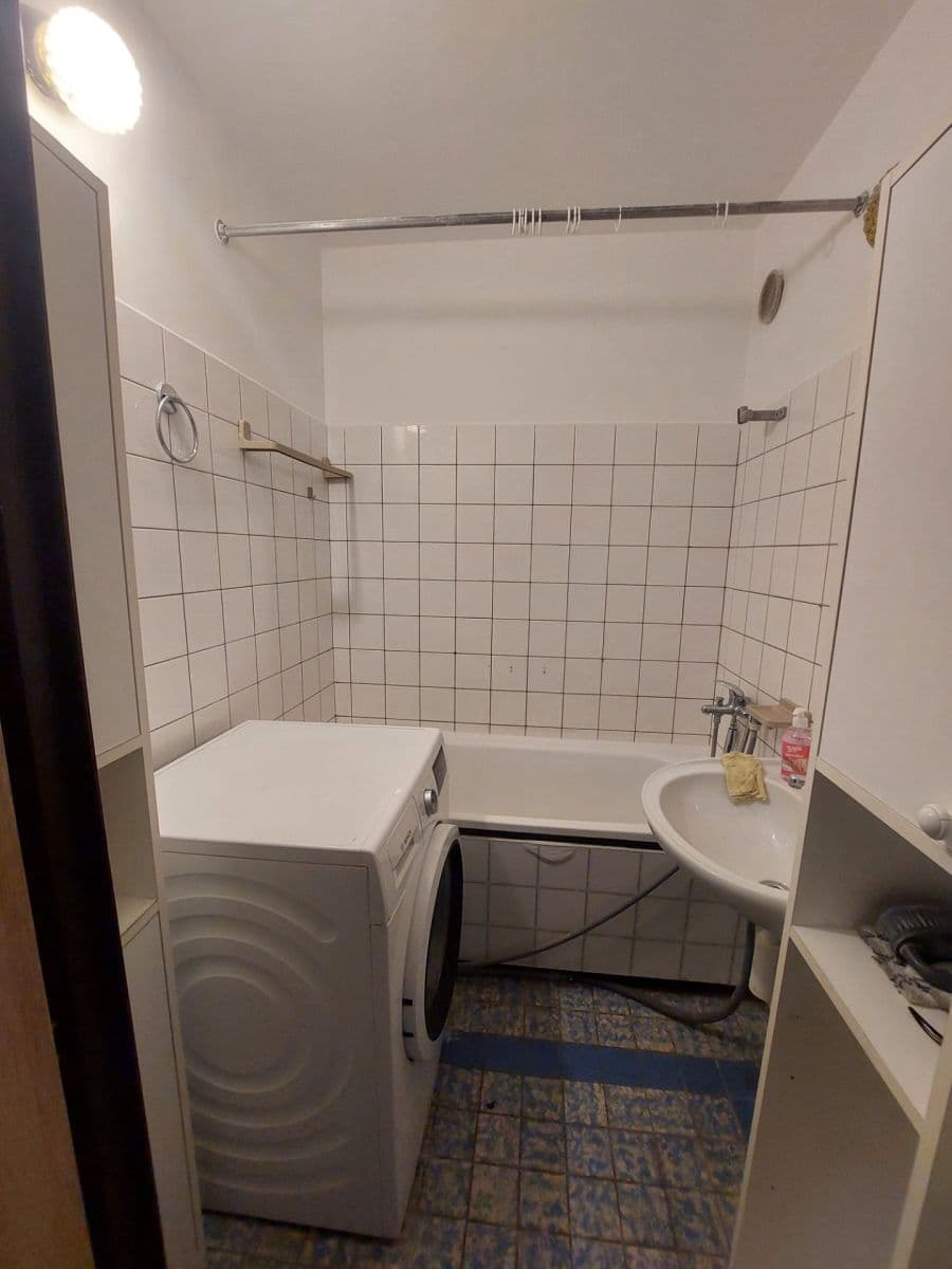 Pronájem bytu 4+1 80 m², Strážnická, Plzeň, Plzeňský kraj Pronájem bytu 4+1 80 m², Strážnická, Plzeň, Plzeňský kraj