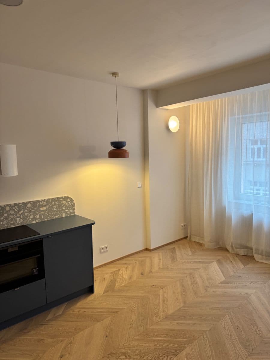 Pronájem bytu 2+kk 46 m², Viklefova, Praha, Praha Pronájem bytu 2+kk 46 m², Viklefova, Praha, Praha