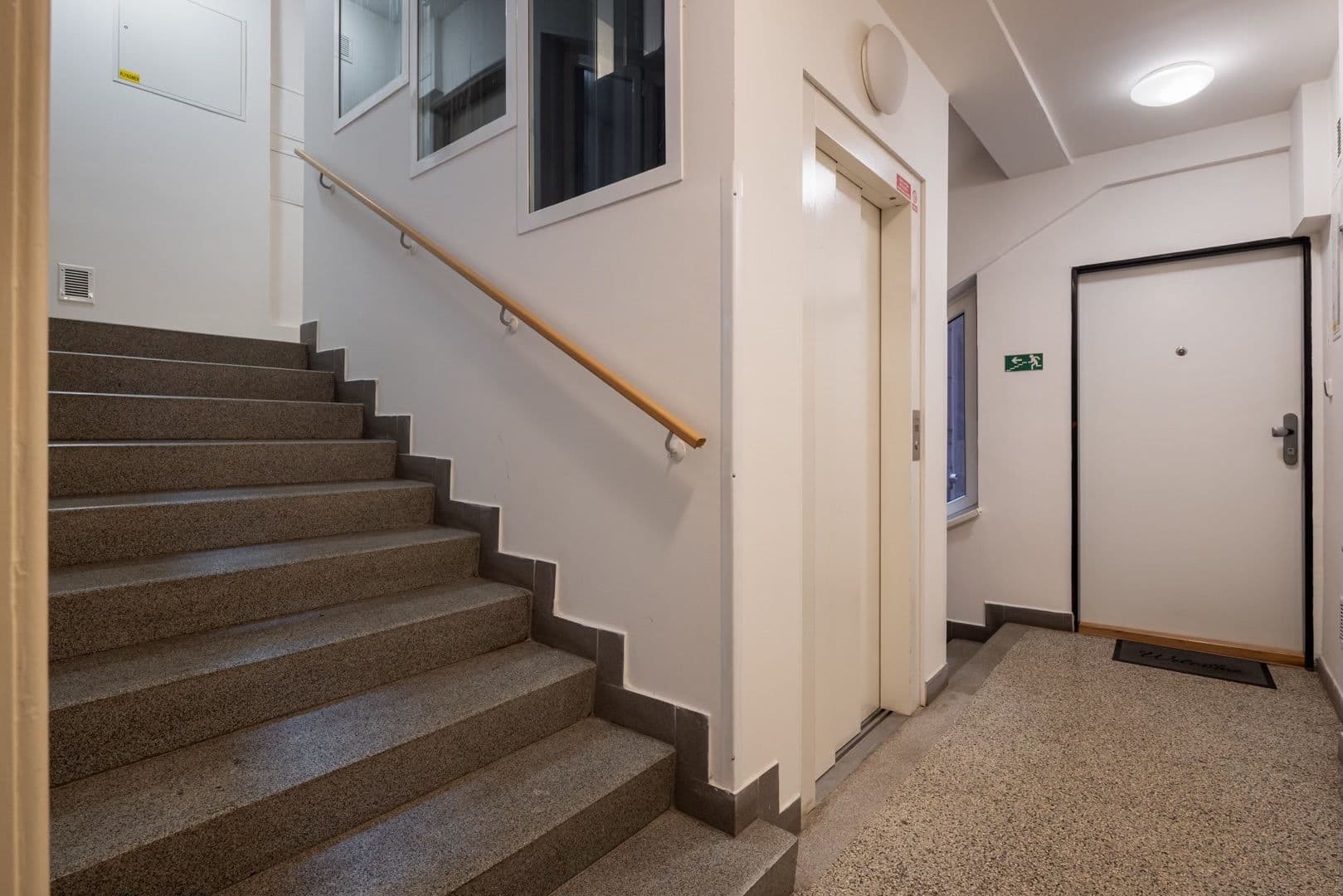 Pronájem bytu 2+kk 46 m², Viklefova, Praha, Praha Pronájem bytu 2+kk 46 m², Viklefova, Praha, Praha