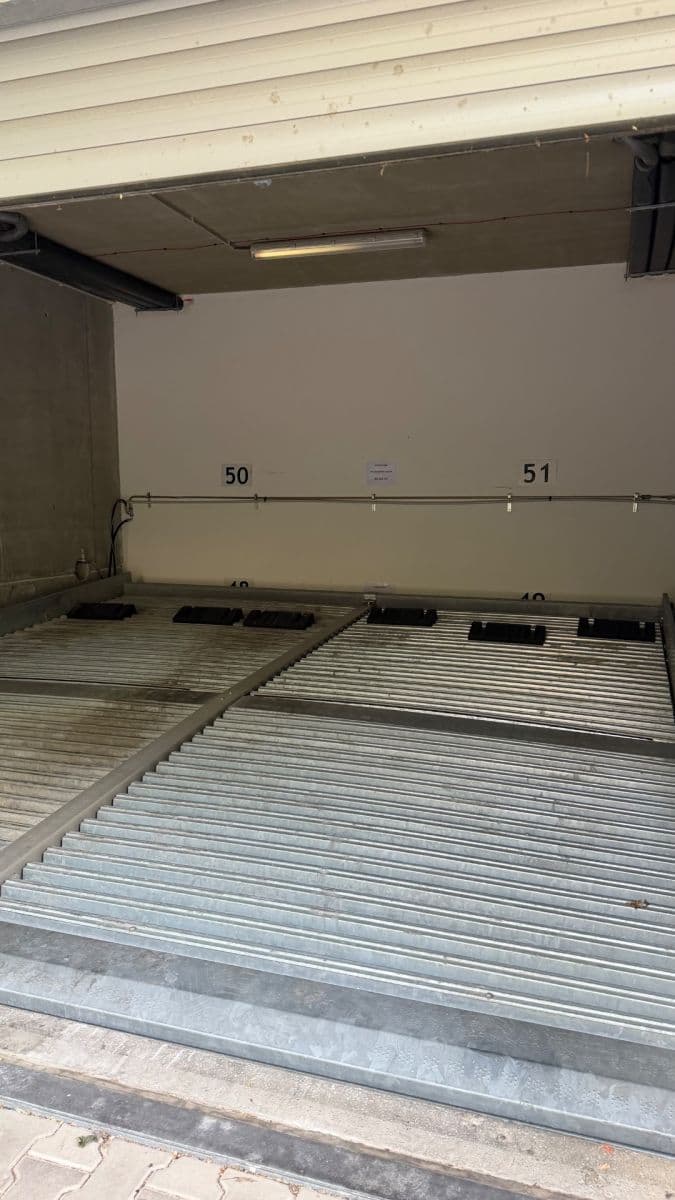 Pronájem garáže 12 m², Praha, Praha Pronájem garáže 12 m², Praha, Praha