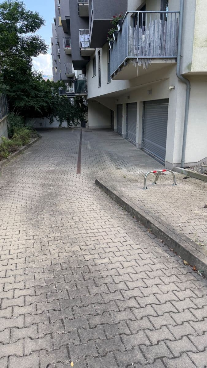 Pronájem garáže 12 m², Praha, Praha Pronájem garáže 12 m², Praha, Praha