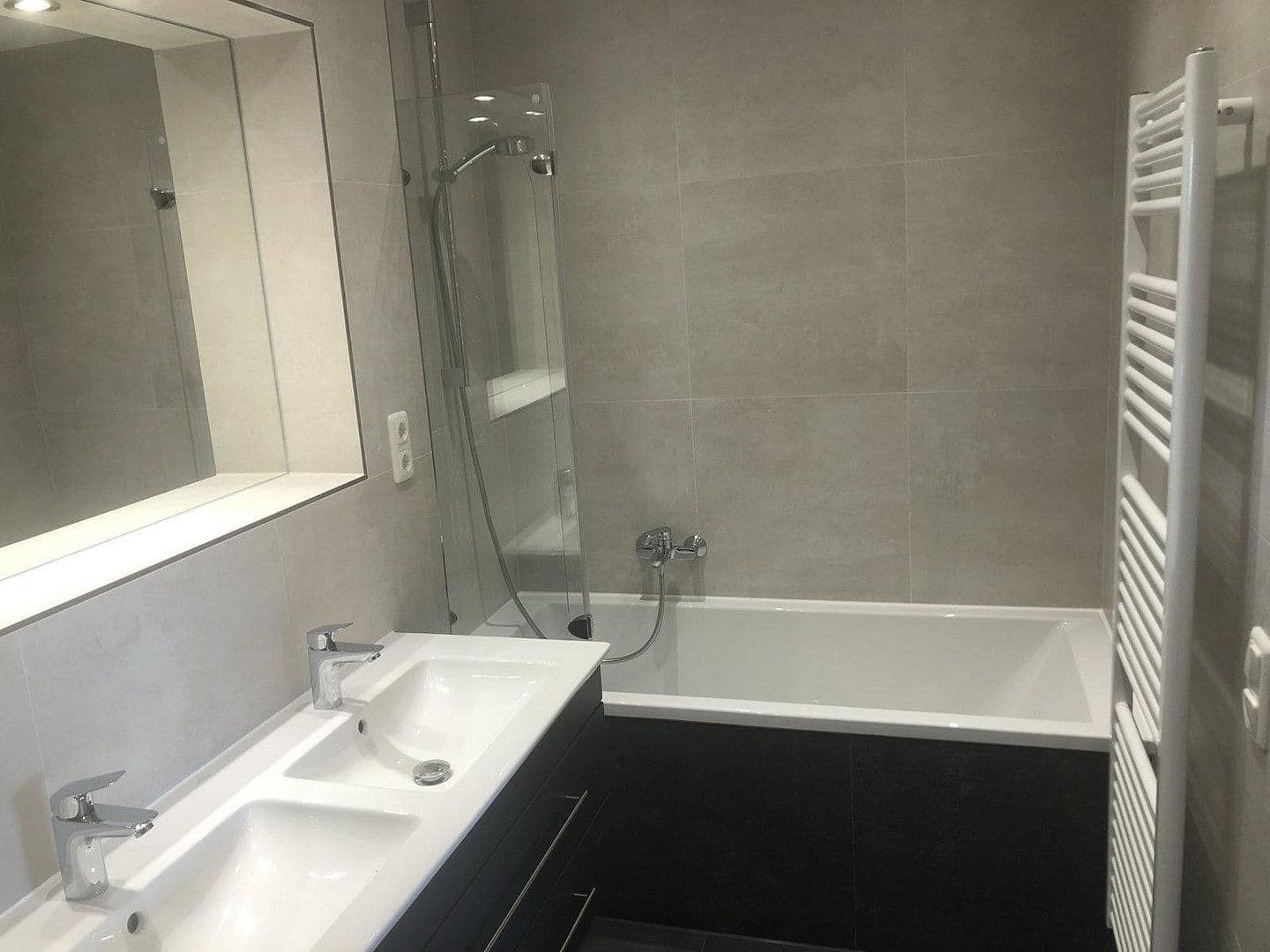 Prodej bytu 3+1 84 m², Markt Schwaben, Bavorsko Prodej bytu 3+1 84 m², Markt Schwaben, Bavorsko