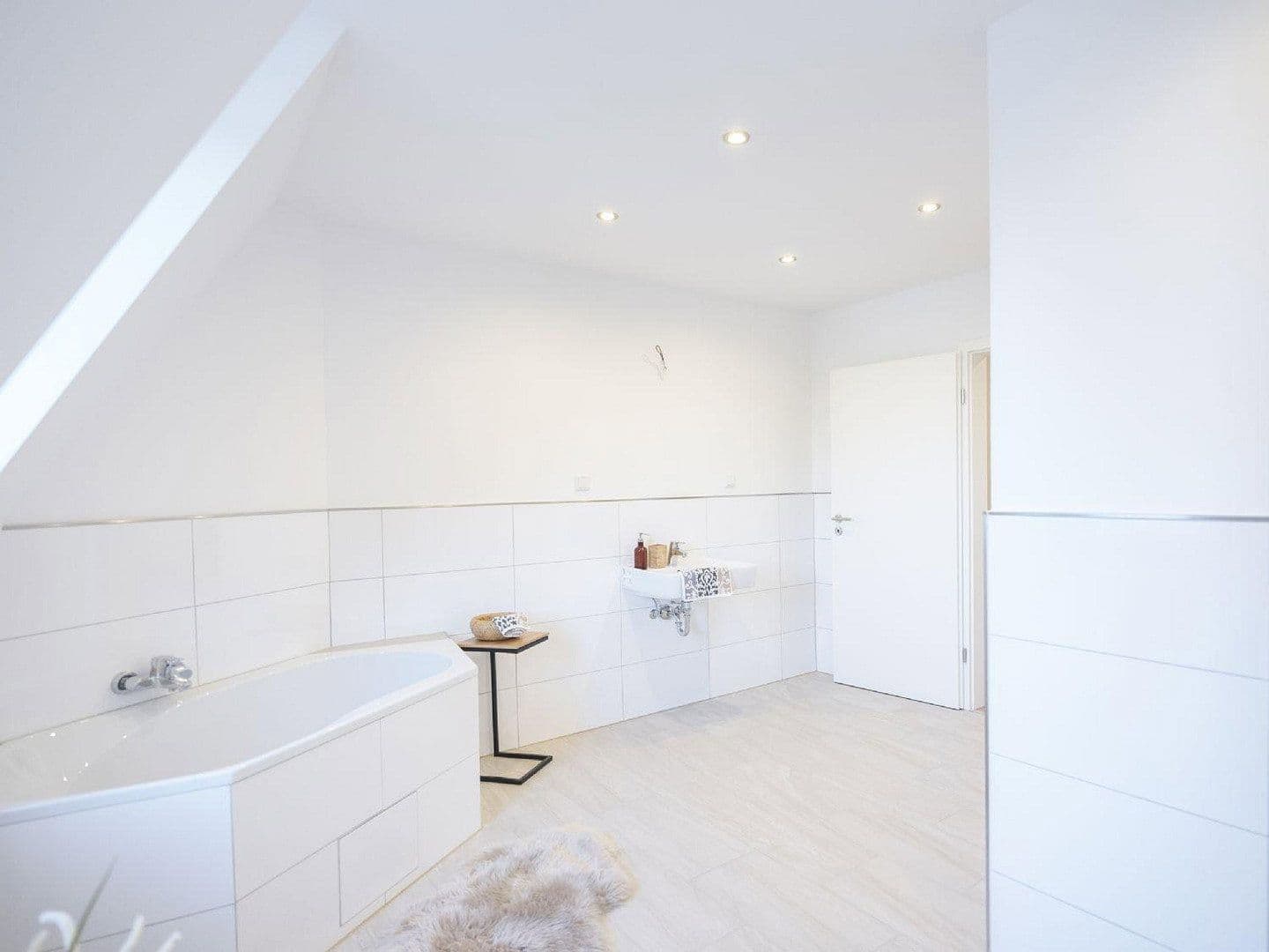 Pronájem bytu 4+1 104 m², Leopoldstrasse 8, Nürnberg, Bavorsko Pronájem bytu 4+1 104 m², Leopoldstrasse 8, Nürnberg, Bavorsko