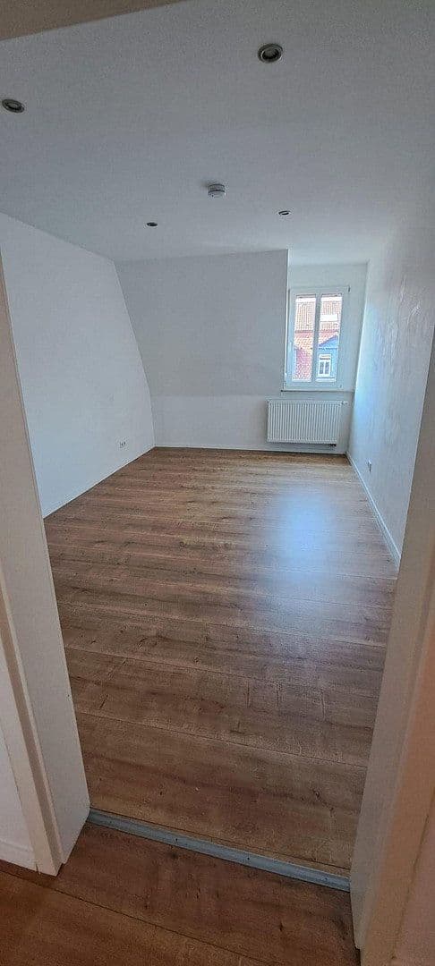 Pronájem bytu 4+1 104 m², Leopoldstrasse 8, Nürnberg, Bavorsko Pronájem bytu 4+1 104 m², Leopoldstrasse 8, Nürnberg, Bavorsko