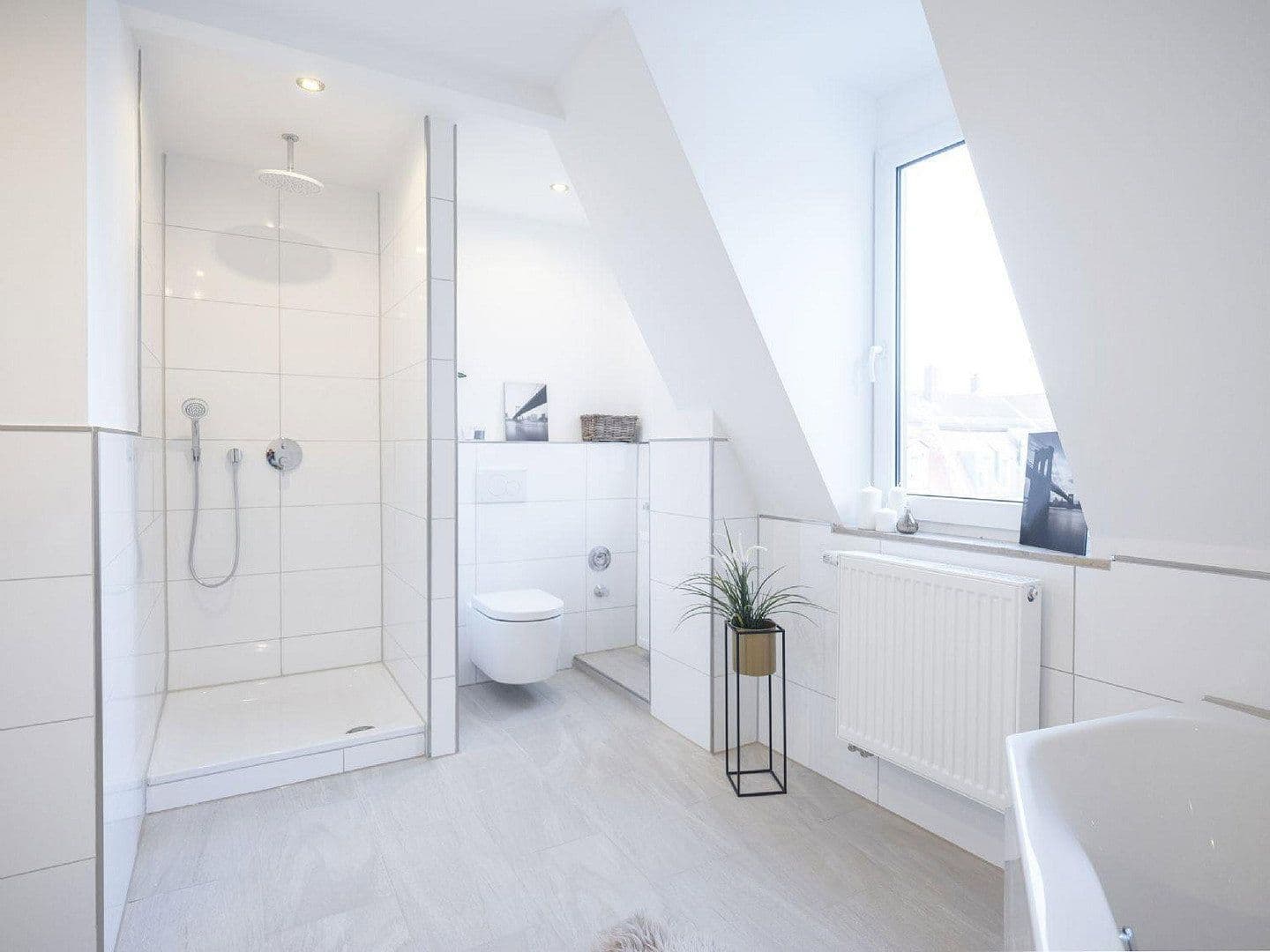 Pronájem bytu 4+1 104 m², Leopoldstrasse 8, Nürnberg, Bavorsko Pronájem bytu 4+1 104 m², Leopoldstrasse 8, Nürnberg, Bavorsko