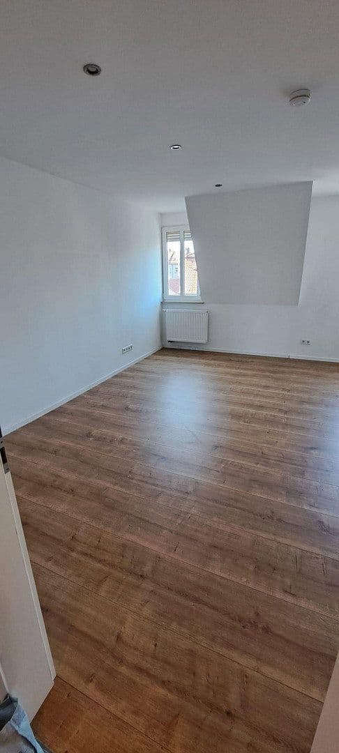 Pronájem bytu 4+1 104 m², Leopoldstrasse 8, Nürnberg, Bavorsko Pronájem bytu 4+1 104 m², Leopoldstrasse 8, Nürnberg, Bavorsko