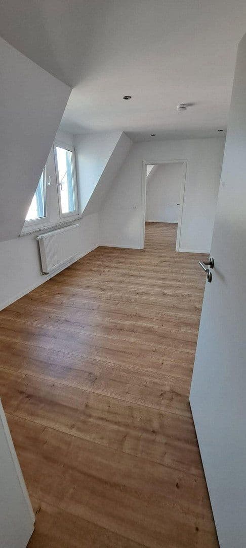 Pronájem bytu 4+1 104 m², Leopoldstrasse 8, Nürnberg, Bavorsko Pronájem bytu 4+1 104 m², Leopoldstrasse 8, Nürnberg, Bavorsko