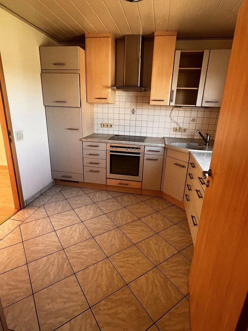 Prodej domu 140 m², pozemek 611 m², Neuenstadt am Kocher, Bádensko-Württembersko Prodej domu 140 m², pozemek 611 m², Neuenstadt am Kocher, Bádensko-Württembersko