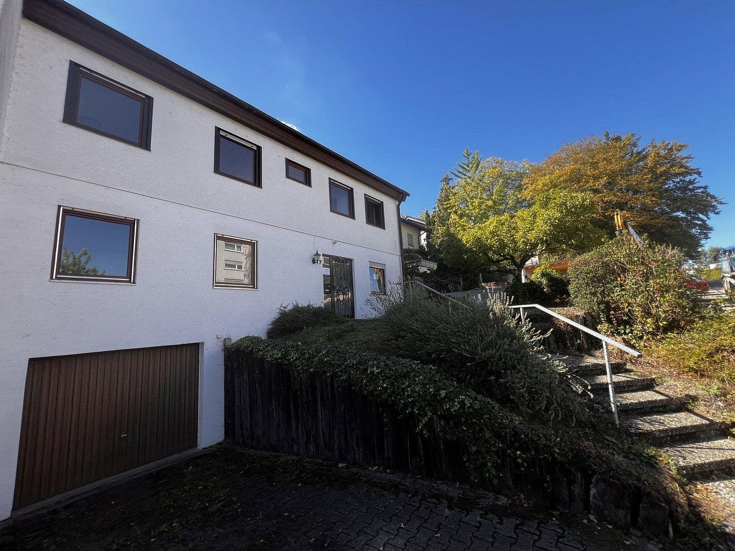 Prodej domu 140 m², pozemek 611 m², Neuenstadt am Kocher, Bádensko-Württembersko Prodej domu 140 m², pozemek 611 m², Neuenstadt am Kocher, Bádensko-Württembersko