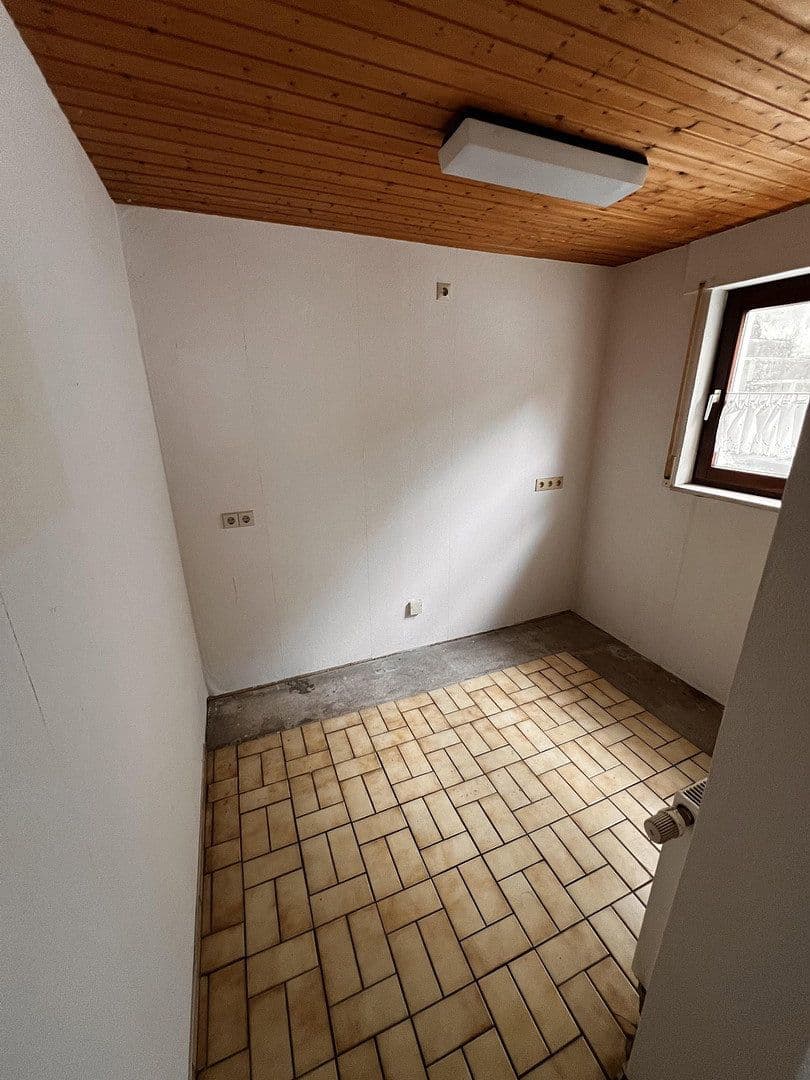 Prodej domu 140 m², pozemek 611 m², Neuenstadt am Kocher, Bádensko-Württembersko Prodej domu 140 m², pozemek 611 m², Neuenstadt am Kocher, Bádensko-Württembersko
