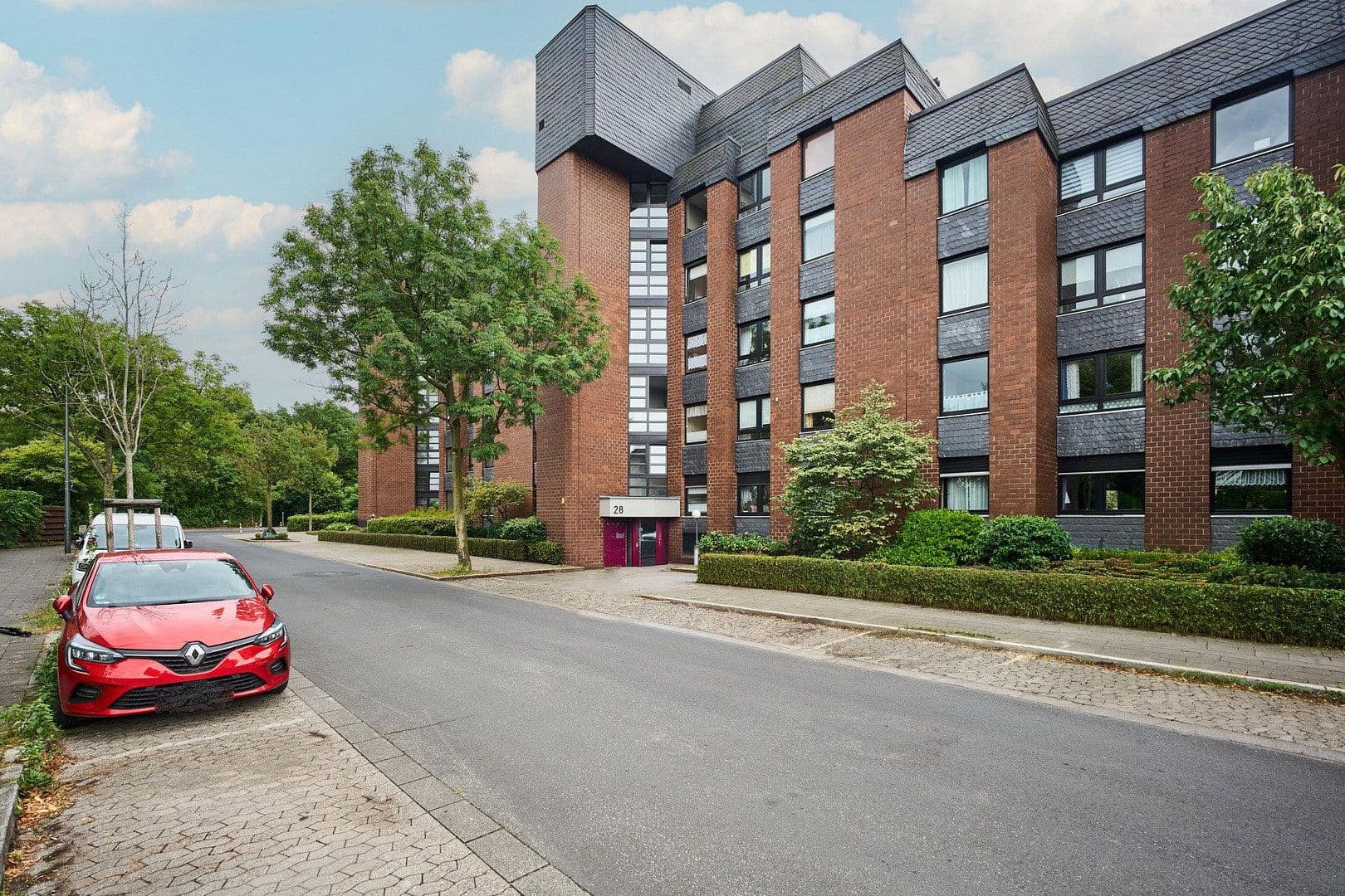 Prodej bytu 3+1 93 m², Düsseldorf, Severní Porýní-Vestfálsko Prodej bytu 3+1 93 m², Düsseldorf, Severní Porýní-Vestfálsko