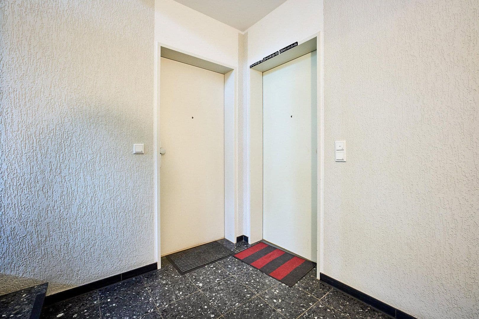 Prodej bytu 3+1 93 m², Düsseldorf, Severní Porýní-Vestfálsko Prodej bytu 3+1 93 m², Düsseldorf, Severní Porýní-Vestfálsko