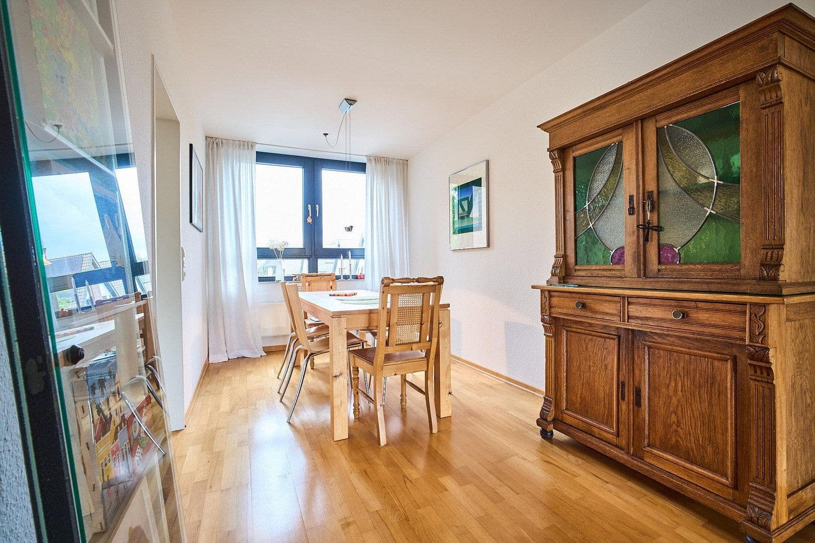 Prodej bytu 3+1 93 m², Düsseldorf, Severní Porýní-Vestfálsko Prodej bytu 3+1 93 m², Düsseldorf, Severní Porýní-Vestfálsko