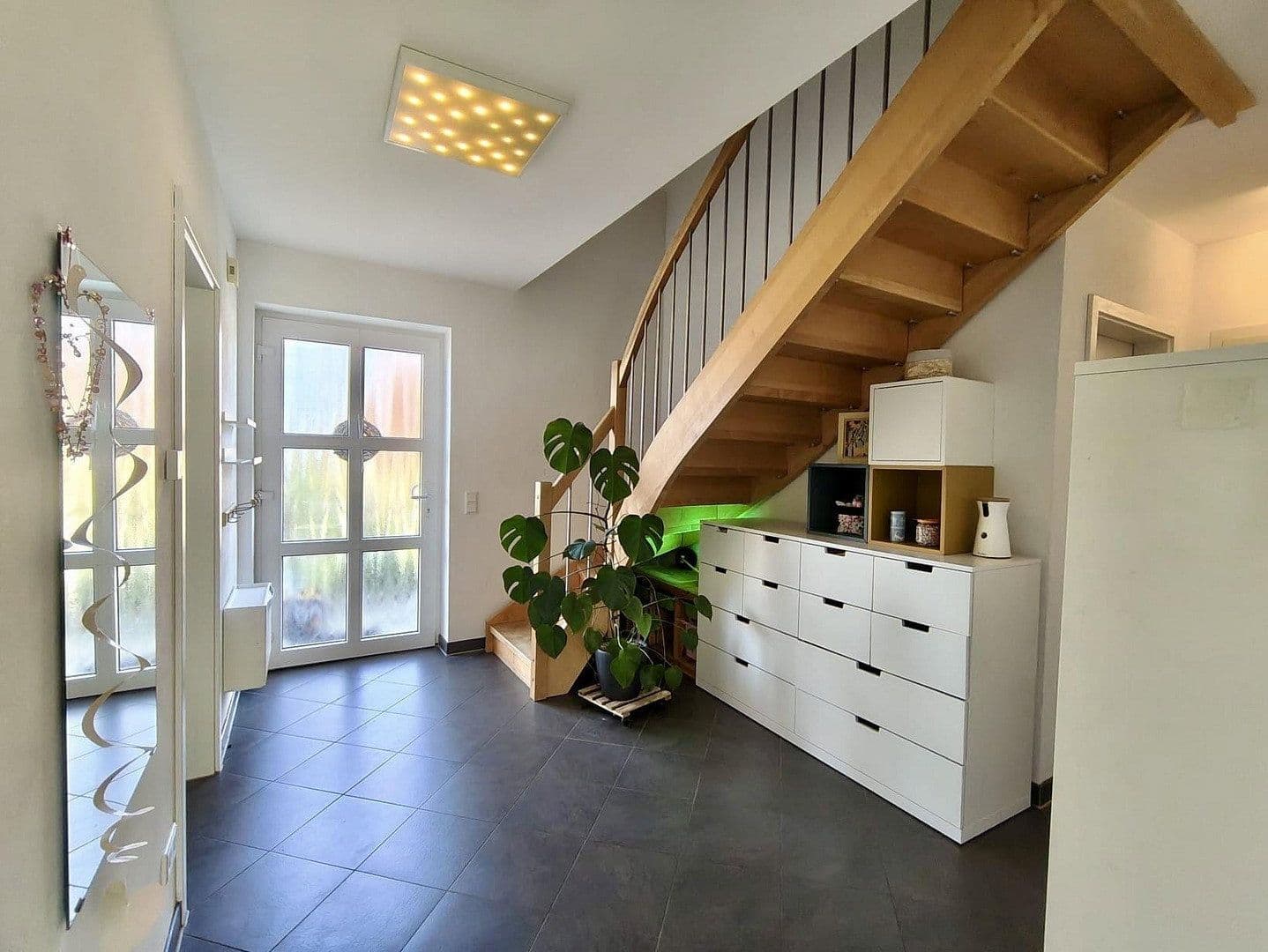 Prodej domu 125 m², pozemek 606 m², Oberschweinbach, Bavorsko Prodej domu 125 m², pozemek 606 m², Oberschweinbach, Bavorsko
