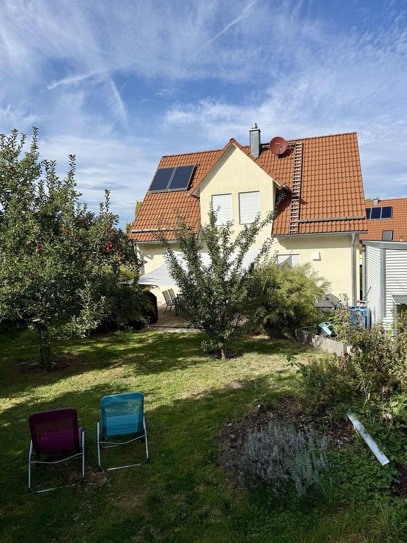 Prodej domu 125 m², pozemek 606 m², Oberschweinbach, Bavorsko Prodej domu 125 m², pozemek 606 m², Oberschweinbach, Bavorsko