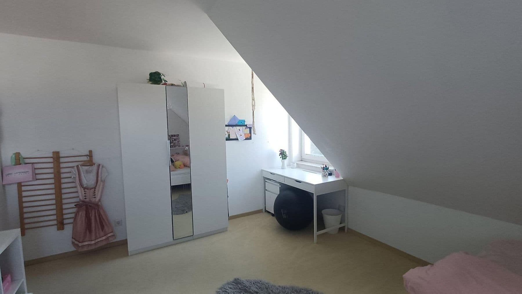 Prodej domu 125 m², pozemek 606 m², Oberschweinbach, Bavorsko Prodej domu 125 m², pozemek 606 m², Oberschweinbach, Bavorsko