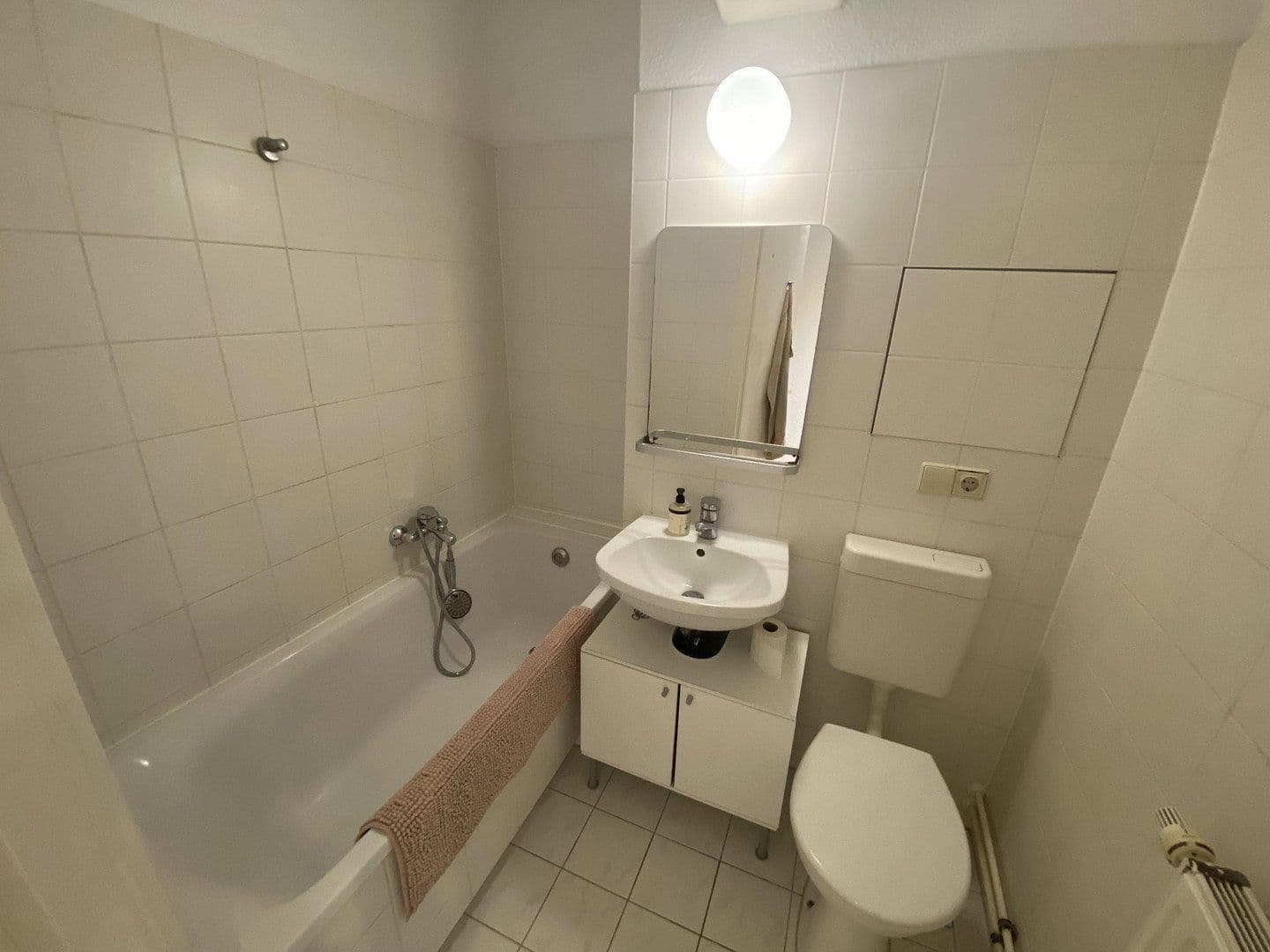 Prodej bytu 2+1 48 m², Storkower Str. 88, Berlin, Berlín Prodej bytu 2+1 48 m², Storkower Str. 88, Berlin, Berlín