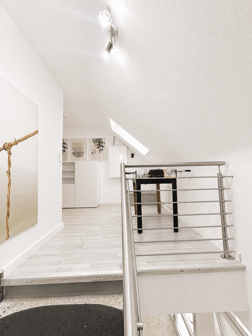 Prodej domu 120 m², pozemek 419 m², Weinstr. 47, Oberderdingen, Bádensko-Württembersko Prodej domu 120 m², pozemek 419 m², Weinstr. 47, Oberderdingen, Bádensko-Württembersko
