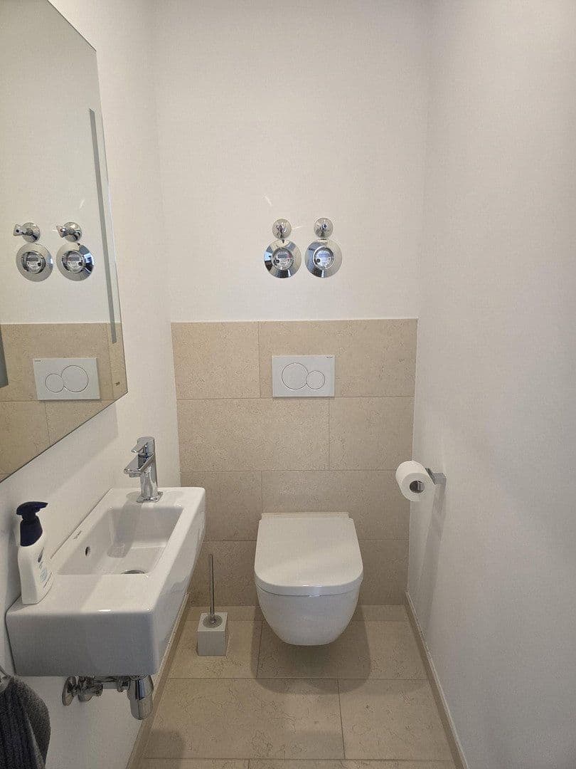 Prodej bytu 4+1 126 m², Eggenstein-Leopoldshafen, Bádensko-Württembersko Prodej bytu 4+1 126 m², Eggenstein-Leopoldshafen, Bádensko-Württembersko