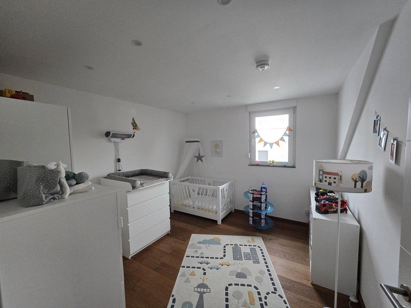 Prodej bytu 4+1 126 m², Eggenstein-Leopoldshafen, Bádensko-Württembersko Prodej bytu 4+1 126 m², Eggenstein-Leopoldshafen, Bádensko-Württembersko